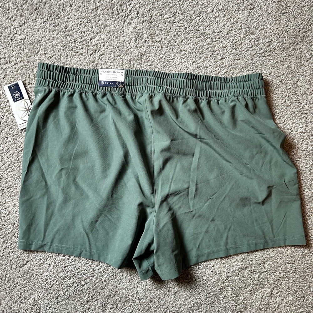 GAIAM Men's Athletic Shorts - Green